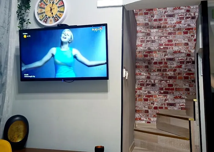 Industrial Art - Center - Free Vouchers & Gift ソフィア